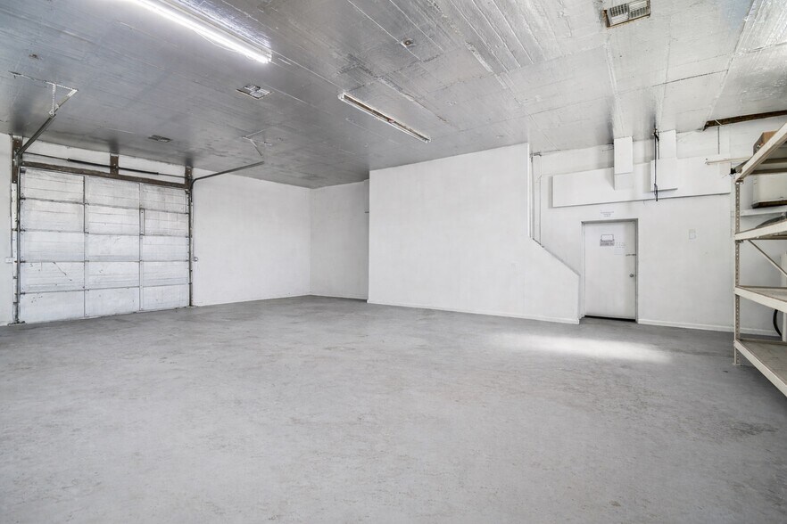 More Photos Of 6010 Wall St, Port Richey Warehouse For Sale