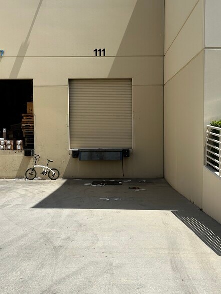 More Photos Of 111-125 N Sunset Ave, City of Industry Warehouse For Lease