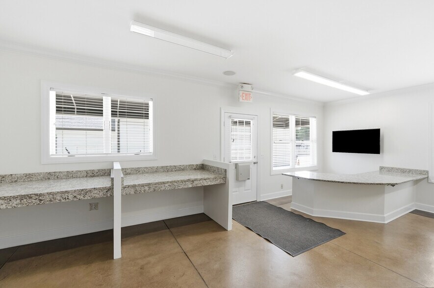 More Photos Of 8177 S Route 48, Maineville Office For Sale