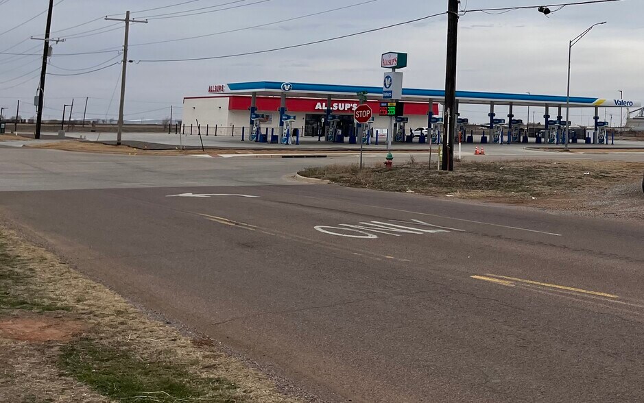 More Photos Of 105 E Ridgecrest Rd, Altus Land For Sale