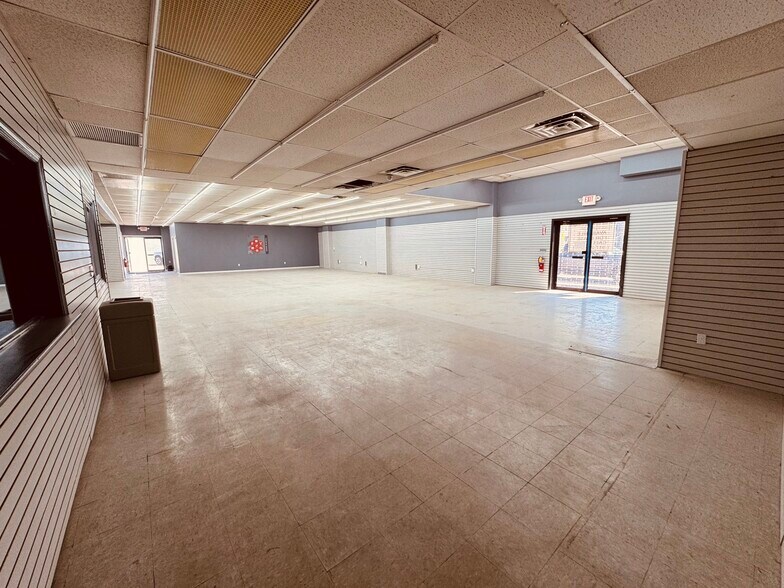 More Photos Of 309 Denton Ave, New Hyde Park Industrial For Lease