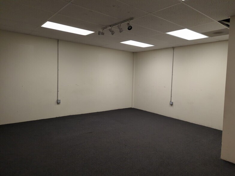 More Photos Of 9190-9214 Exposition Blvd, Los Angeles Warehouse For Sale