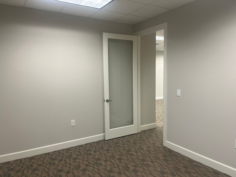More Photos Of 20008 Champion Forest Dr, Spring Office Residential For Sale