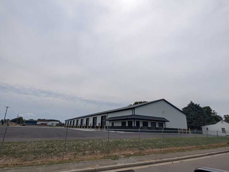 More Photos Of 548 Robinson Rd SE, Washington Court House Flex For Lease