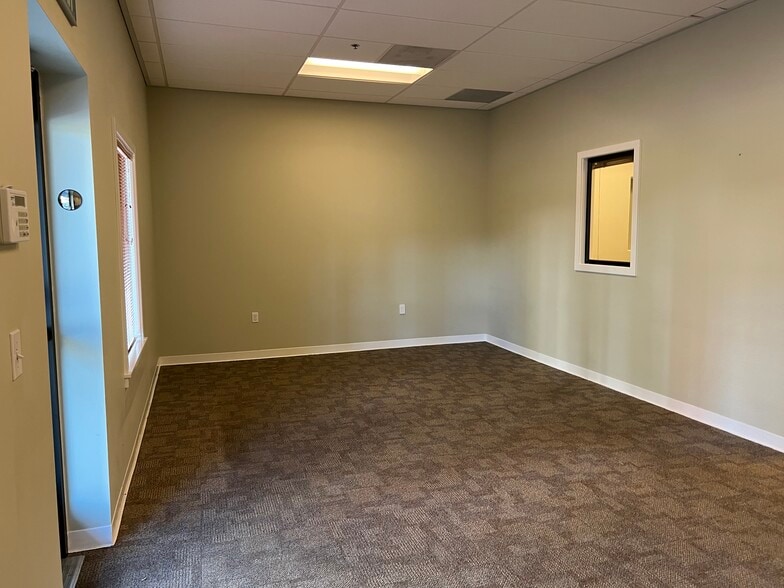 More Photos Of 1207 N 152nd St, Shoreline Lodge Meeting Hall For Lease