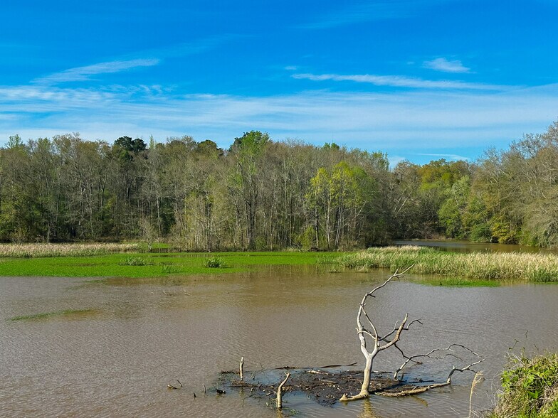 More Photos Of 1010 N Eufaula Ave, Eufaula Hotel For Sale