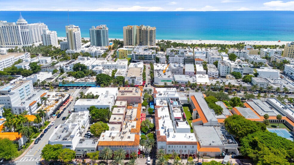 More Photos Of 220 Espanola Way, Miami Beach Storefront For Sale