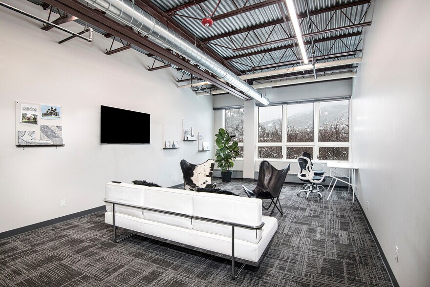 More Photos Of 48 E Beaver Creek Blvd, Avon Office For Lease