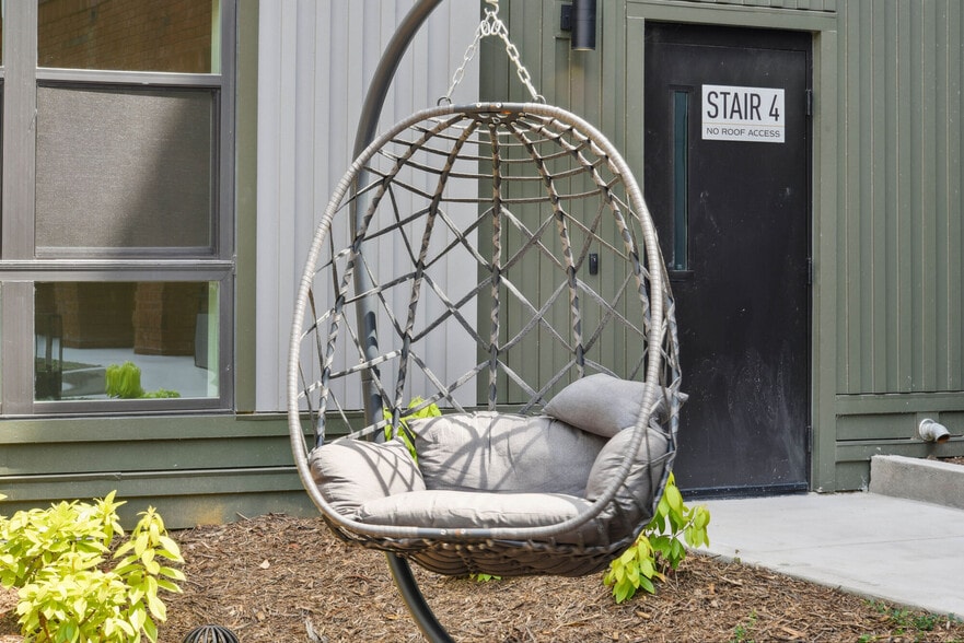 More Photos Of 715 E 36th St, Charlotte Apartments For Lease