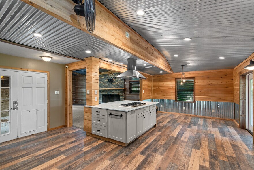 More Photos Of 18222 W FM 1097 Rd, Montgomery Flex For Lease