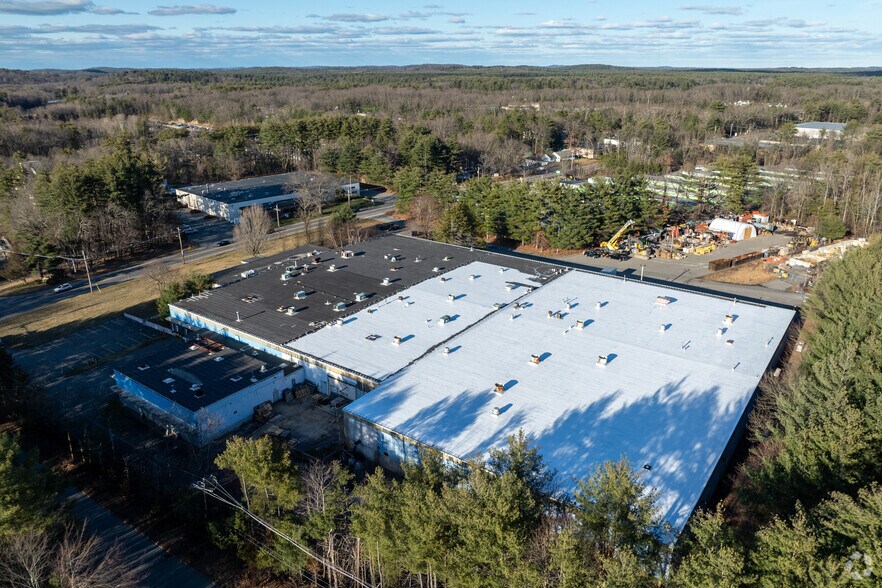 More Photos Of 555 Main St, Hudson Warehouse For Sale