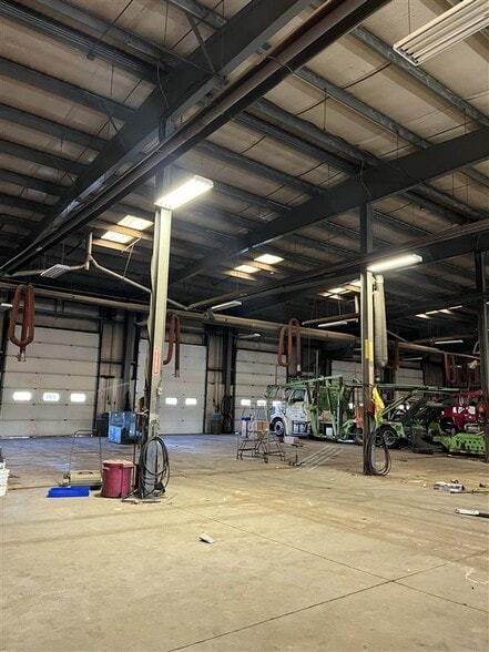 More Photos Of 75 Ransier Dr, Buffalo Truck Terminal For Sale