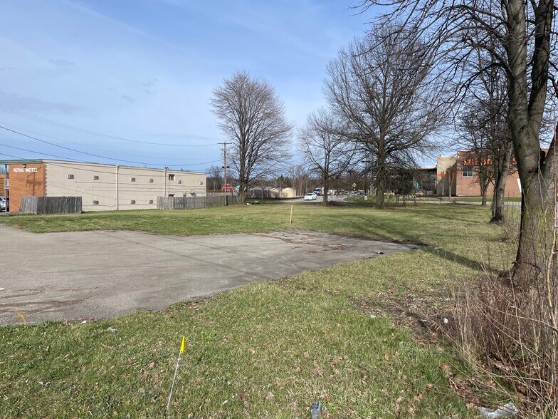 More Photos Of 339 S Hermitage Rd, Hermitage Land For Lease