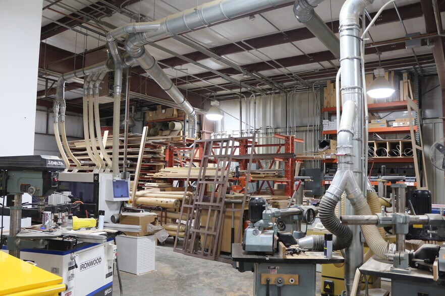 More Photos Of 3112 Normandy Rd, Springfield Warehouse For Sale