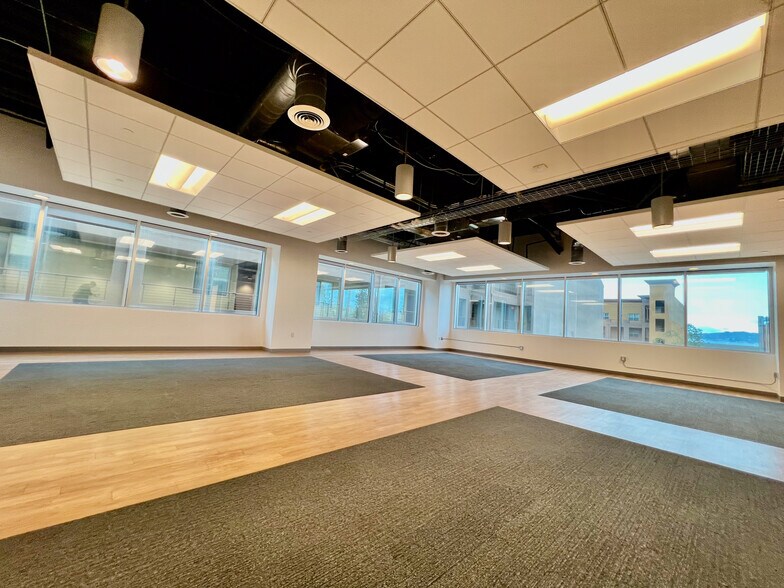 More Photos Of 250 E Olive Ave, Burbank Loft Creative Space For Lease