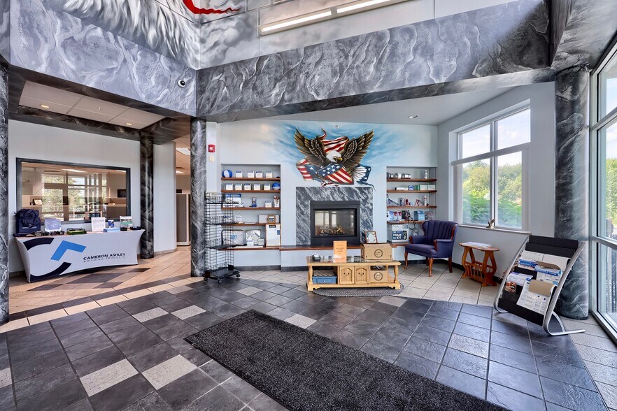 More Photos Of 22 Blackhawk Ln, Elizabethtown Distribution For Sale