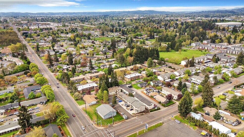 More Photos Of 3942 Ward Dr NE, Salem Apartments For Sale