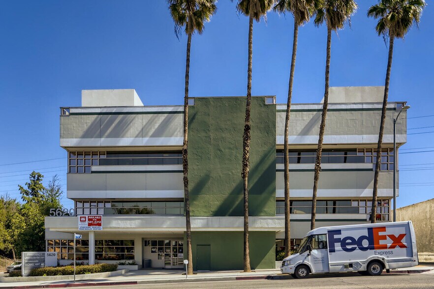 More Photos Of 5620 Wilbur Ave, Tarzana Office For Sale