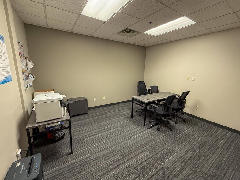 More Photos Of 3555 9th St NW, Rochester Light Manufacturing For Lease