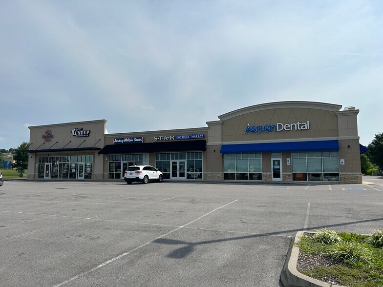 More Photos Of 375 Kelsey Ln, Lenoir City Storefront For Lease