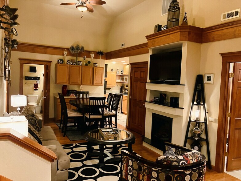 More Photos Of 160 Spring St, Eureka Springs Hospitality For Sale