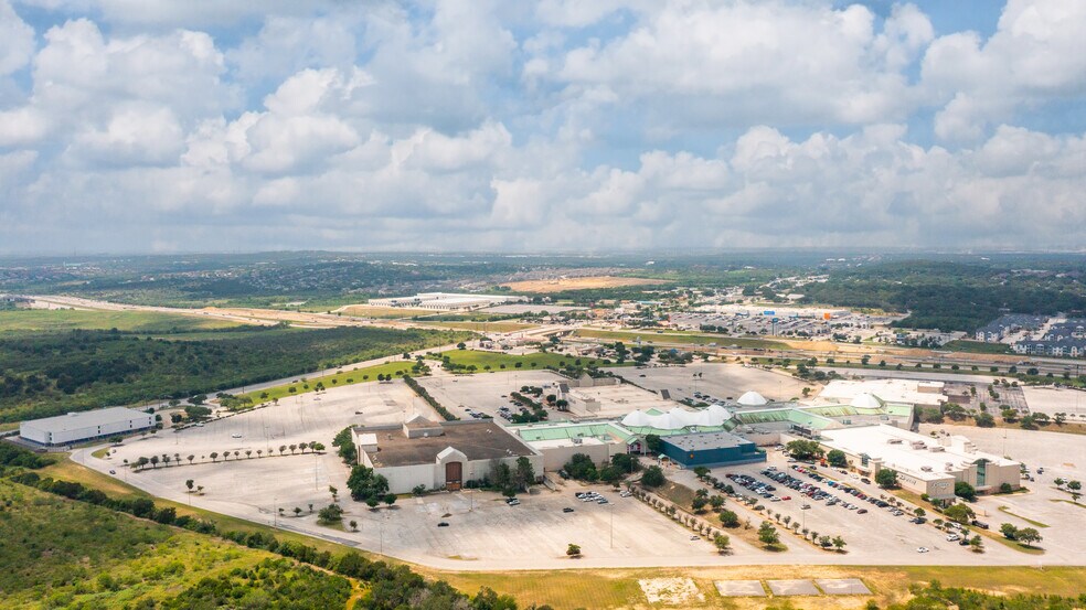 More Photos Of 6909 N Loop 1604 E, San Antonio Department Store For Sale