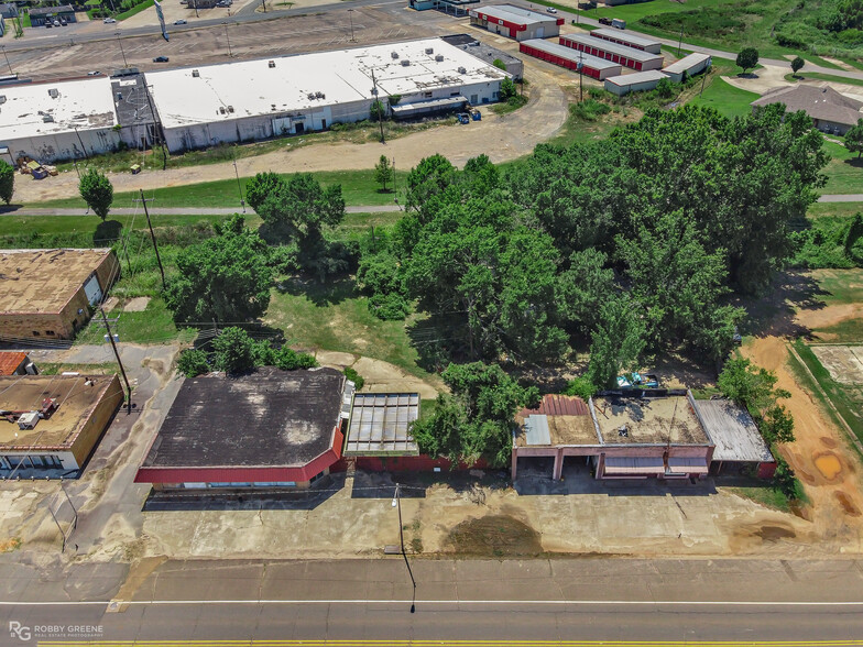 Primary Photo Of 402 S Main St, Springhill Industrial For Sale