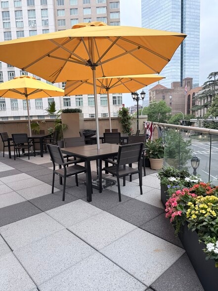 More Photos Of 250-270 Main St, White Plains Hotel For Lease