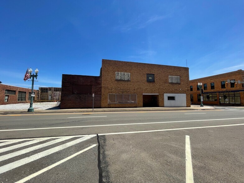 Primary Photo Of 300 Walnut Ave NE, Canton Warehouse For Sale