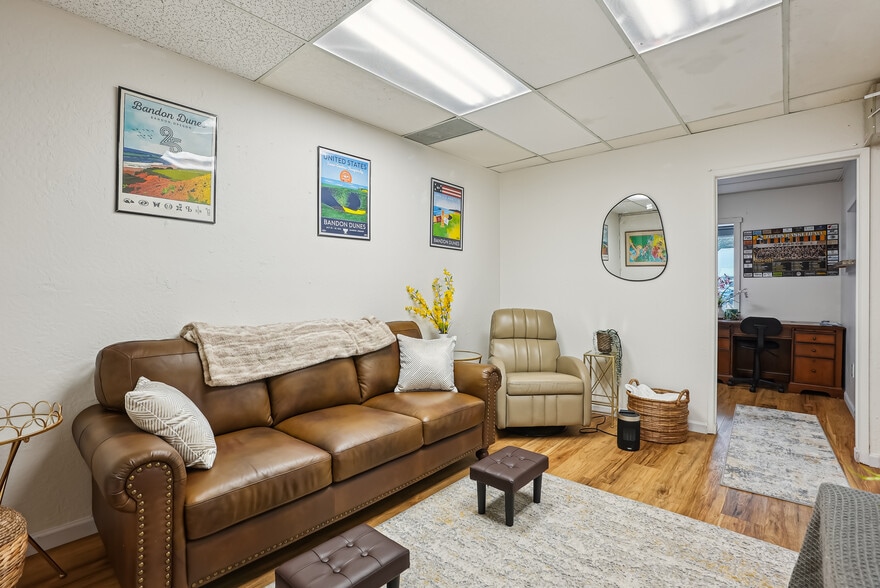 More Photos Of 165 Alabama Ave SE, Bandon Office Residential For Sale