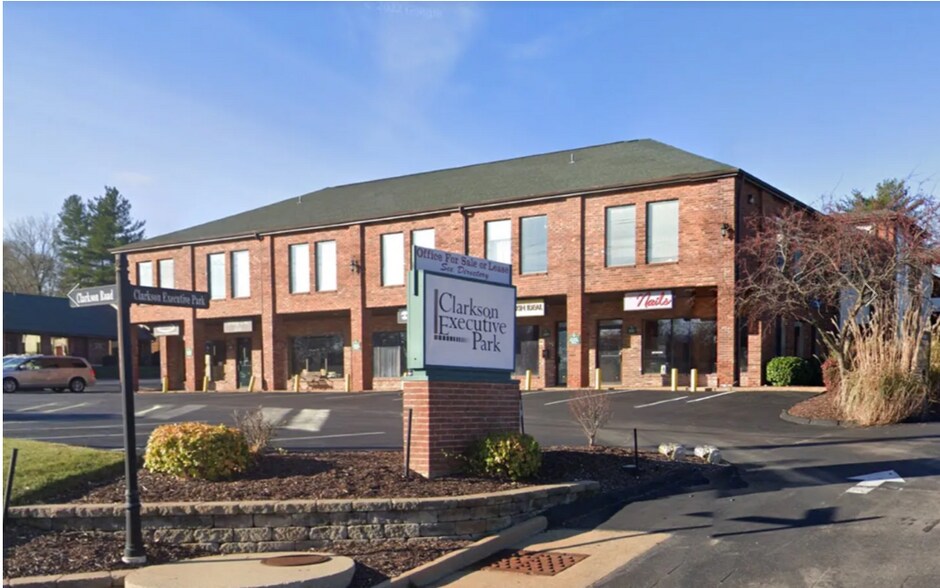 More Photos Of 101-279 Clarkson Executive Park, Ellisville Office For Lease