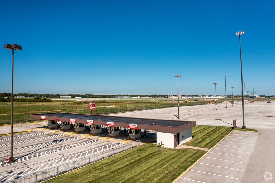 More Photos Of 6200 Riverside Dr, Cleveland Warehouse For Lease