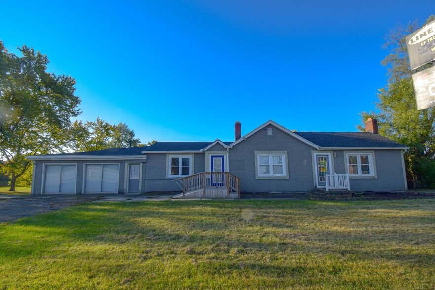 Primary Photo Of 1498-1502 W Main St, Tipp City Loft Creative Space For Sale