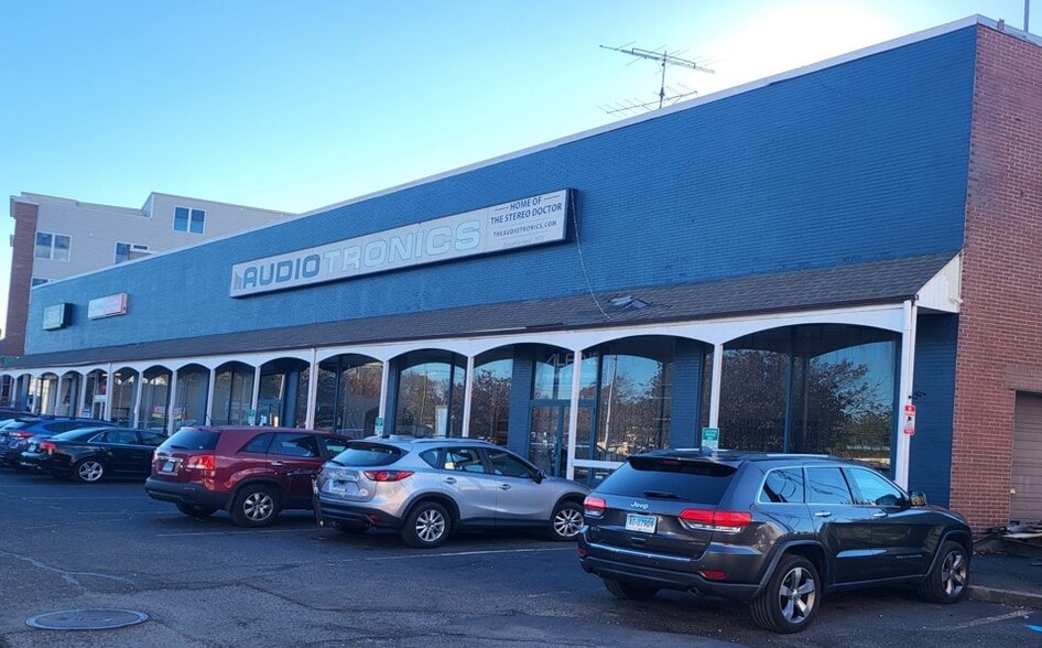 Primary Photo Of 18 Isaacs St, Norwalk Storefront Retail Office For Lease