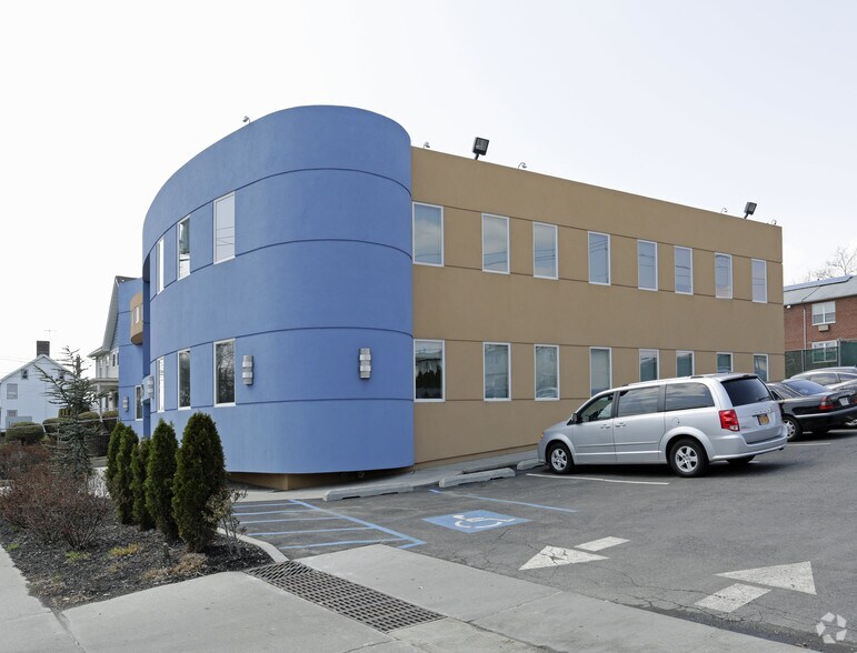 More Photos Of 2066 Richmond Ave, Staten Island Office For Sale