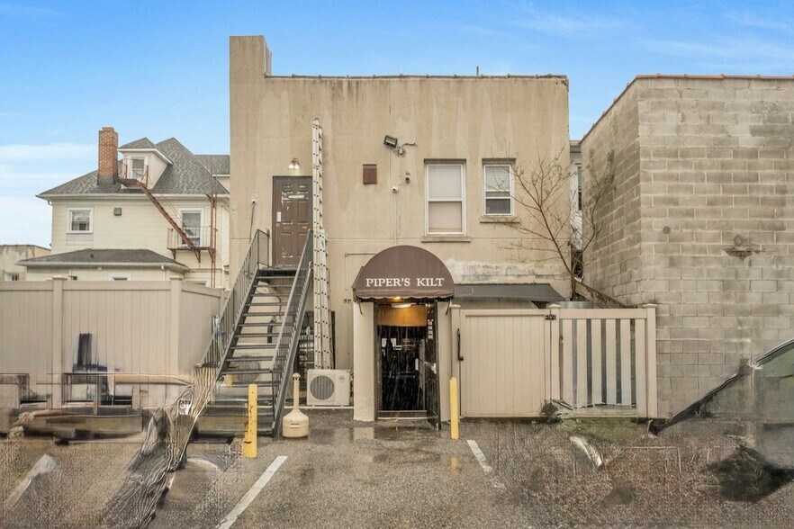 More Photos Of 433 White Plains Rd, Eastchester Storefront Retail Residential For Sale