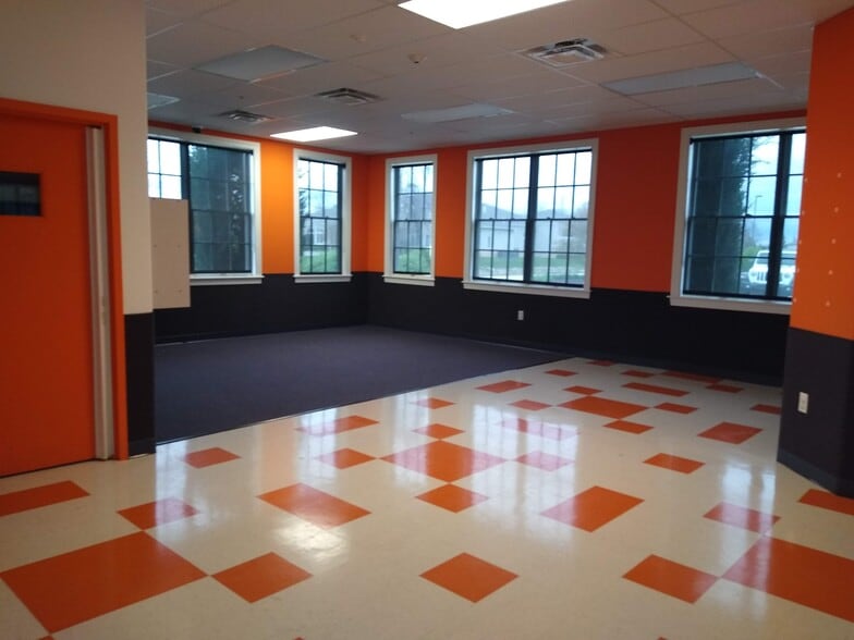 More Photos Of 7560 Sawmill Pky, Powell Daycare Center For Sale