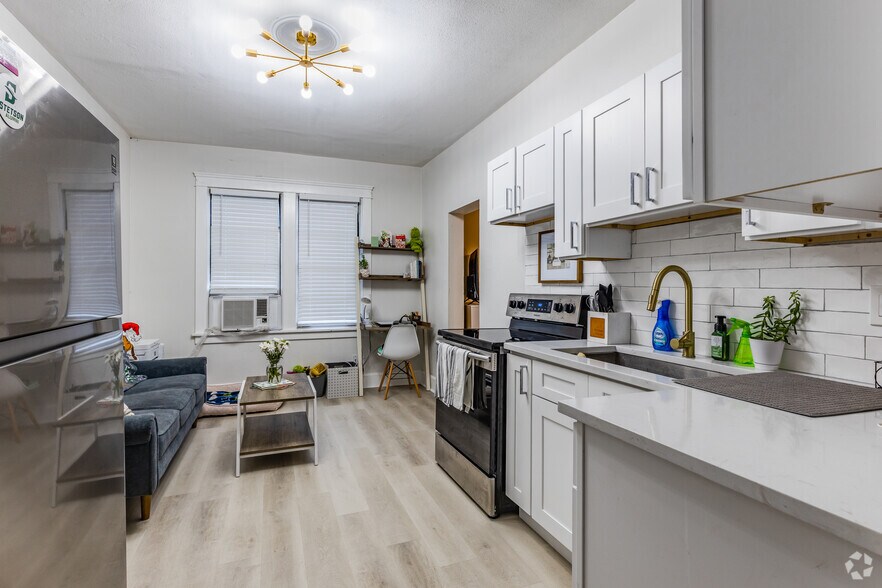 More Photos Of 244 E Graves Ave, Orange City Apartments For Lease