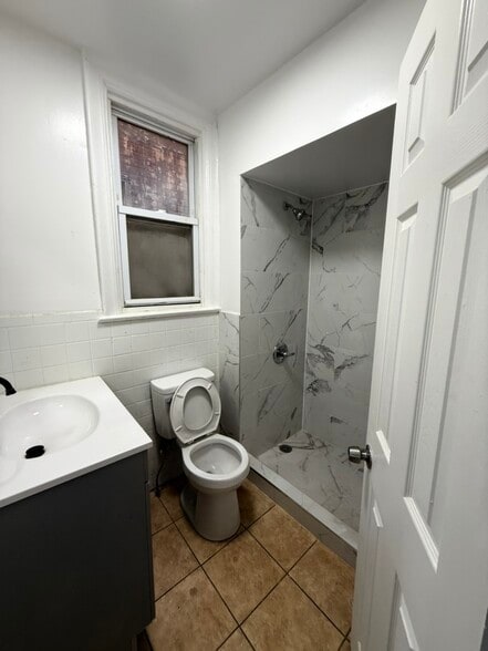 More Photos Of 872 Broadway, Bayonne Office For Sale