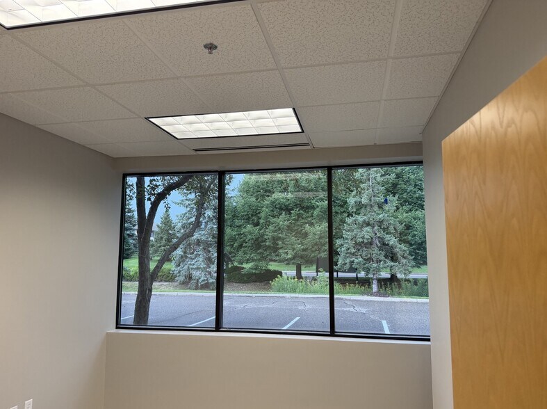 More Photos Of 5480 N Nathan Ln, Plymouth Manufacturing For Lease