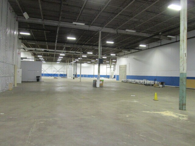 More Photos Of 554 S Center St, Adrian Industrial For Lease