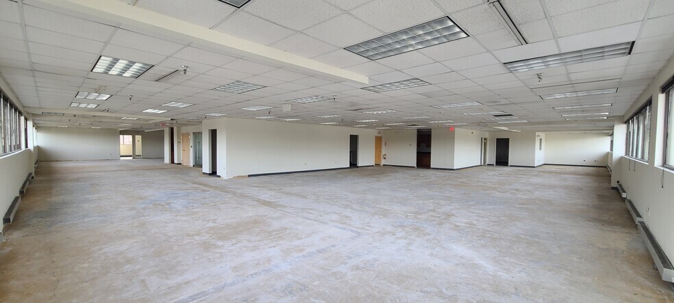 More Photos Of 42 Old Ridgebury Rd, Danbury Office For Lease
