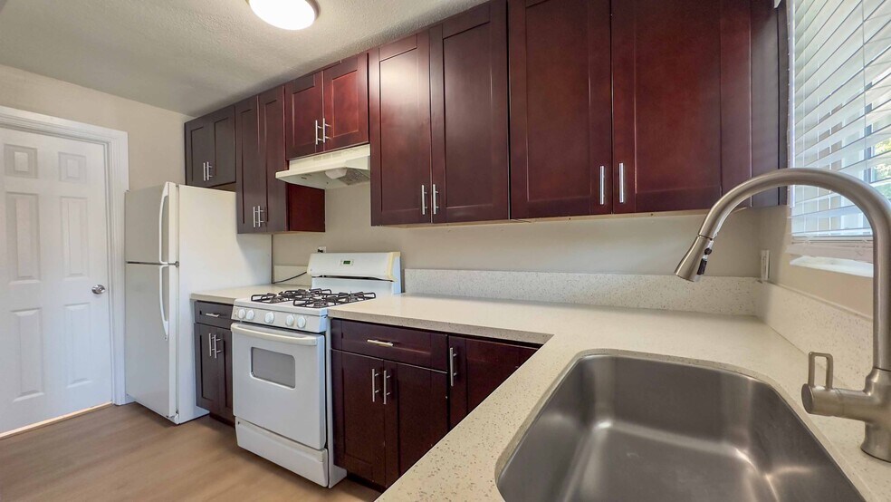 More Photos Of 9922-9934 Buena Vista Dr, Spring Valley Apartments For Sale