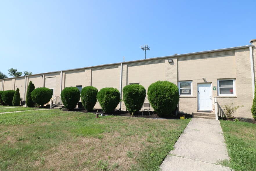 More Photos Of 703 Van Rossum Ave, Beverly Industrial For Sale