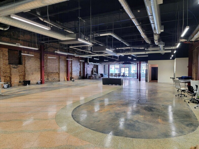 More Photos Of 476 S Salina St, Syracuse Apartments For Lease