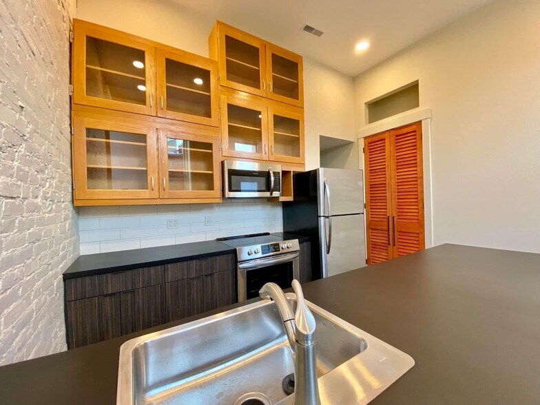 More Photos Of 426 E Morgan St, Boonville Storefront Retail Office For Lease