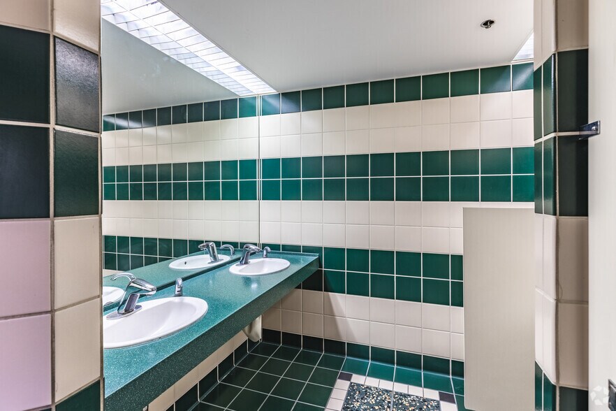 Photo of 20th Floor Ste 2000