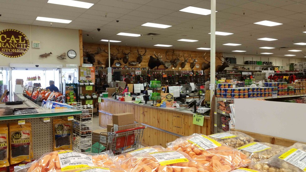 More Photos Of 665 E Anderson, Idaho Falls Light Distribution For Lease