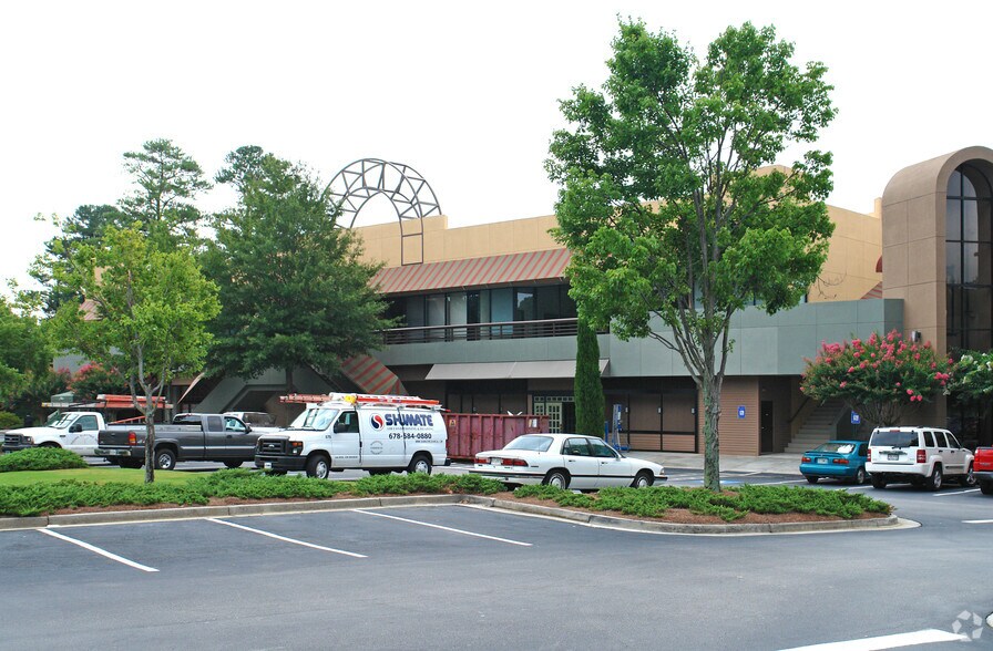 More Photos Of 6690 NE Roswell Rd, Atlanta Unknown For Lease