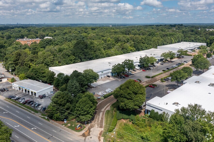 More Photos Of 5405 Buford Hwy, Norcross Warehouse For Lease